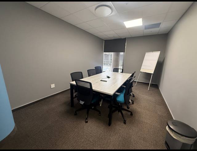 5,054M² BUILDING FOR SALE IN PARKTOWN